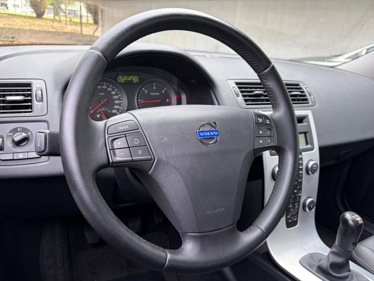 volvo-v50-2012-diesel-1560cc