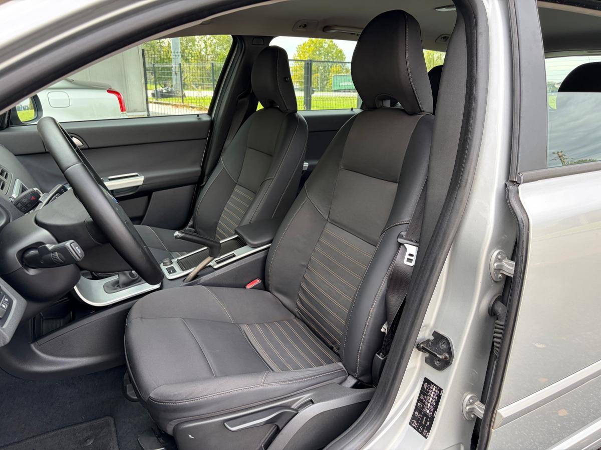 volvo-v50-2012-diesel-1560cc