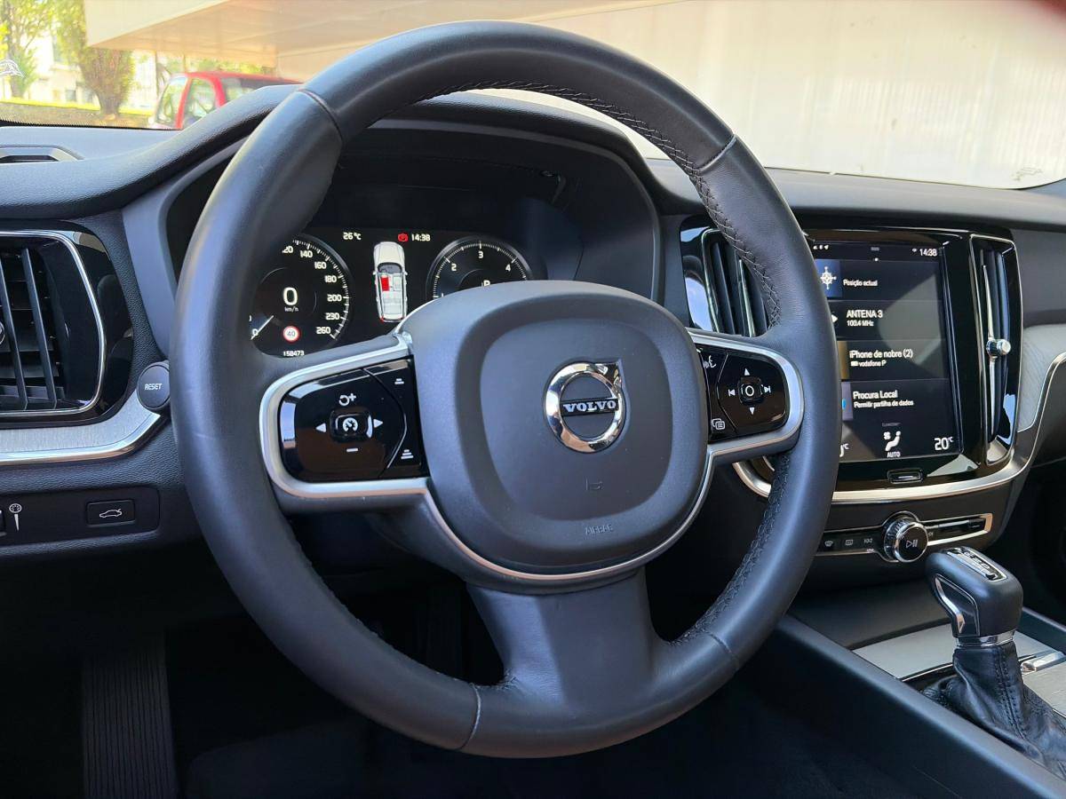 volvo-v60-2019-diesel-1969cc