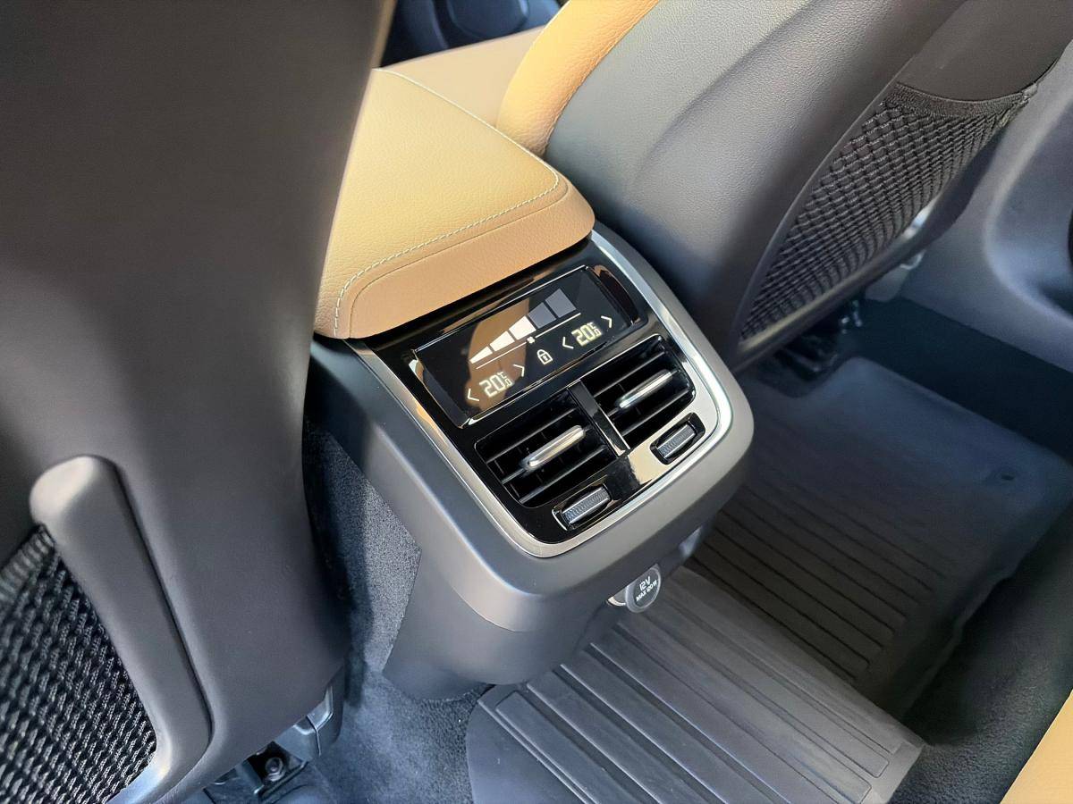 volvo-v60-2019-diesel-1969cc