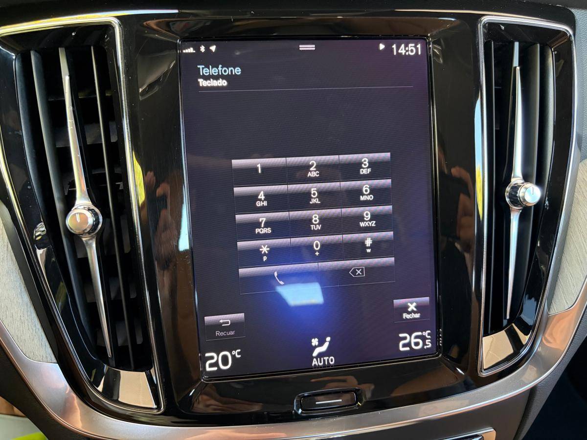 volvo-v60-2019-diesel-1969cc