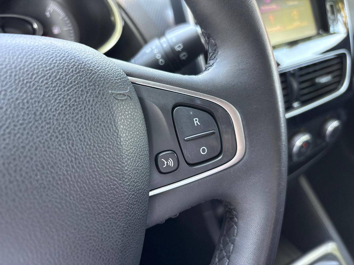 renault-clio-sport-tourer-2017-diesel-1461cc