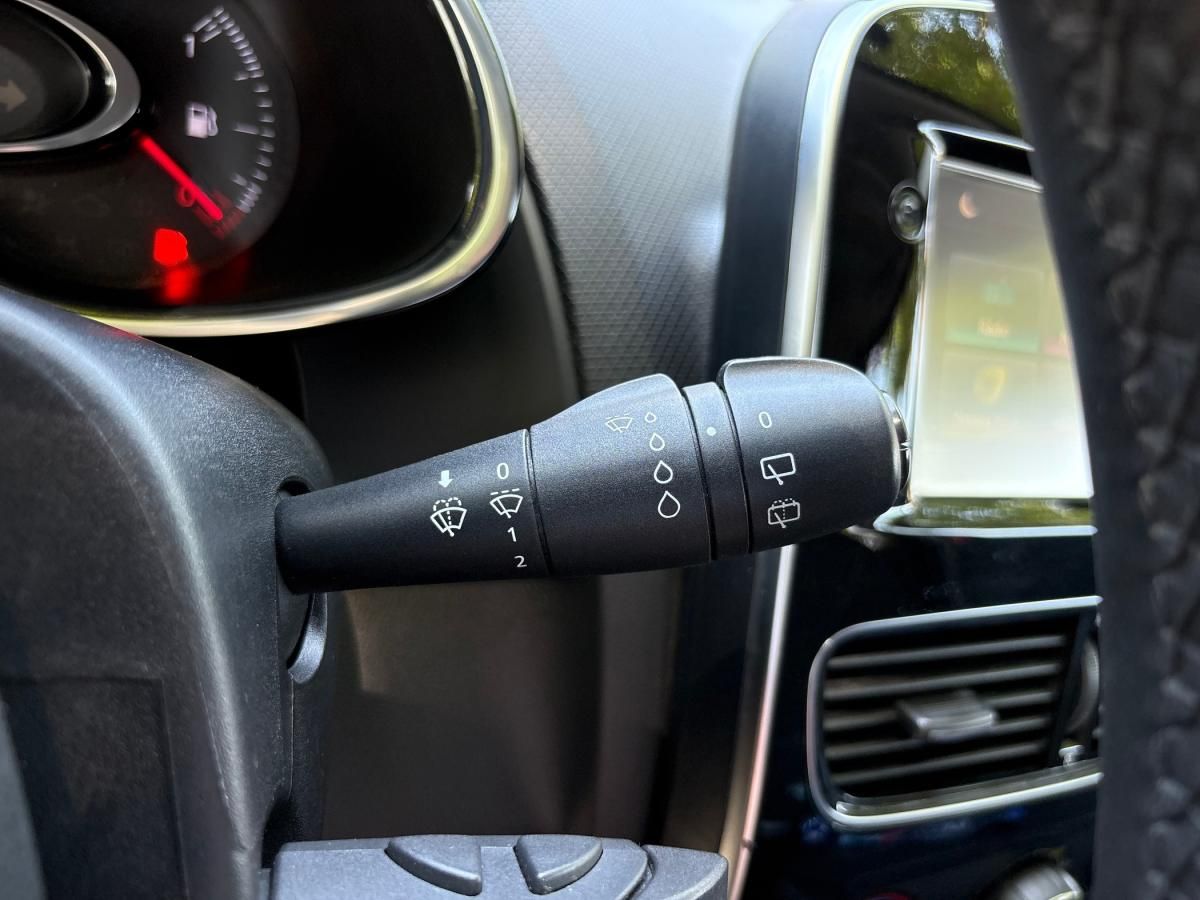 renault-clio-sport-tourer-2017-diesel-1461cc