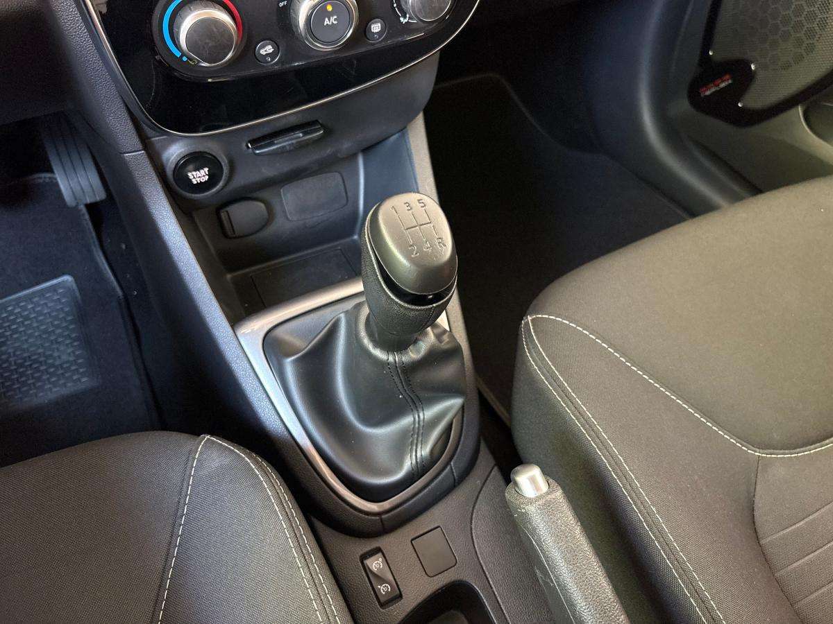 renault-clio-sport-tourer-2017-diesel-1461cc