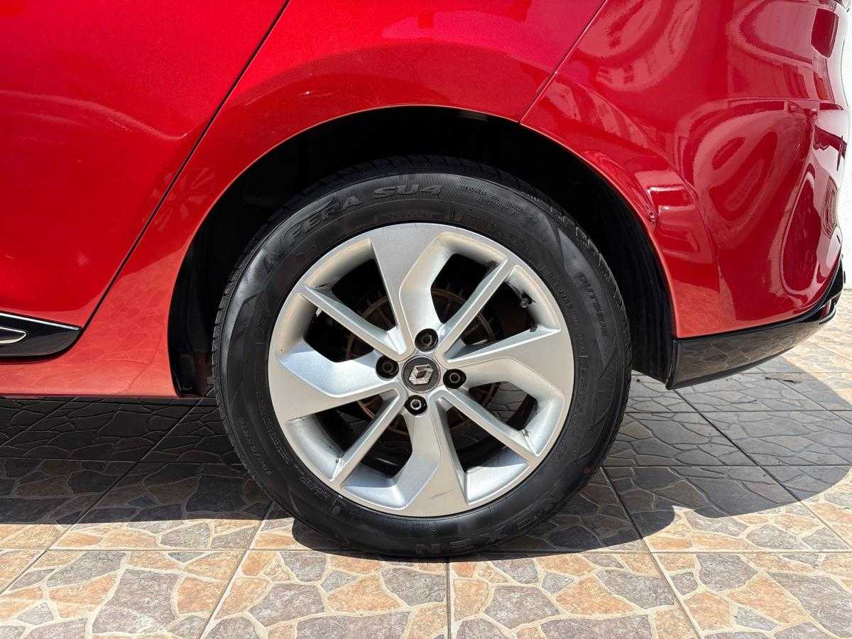 renault-clio-sport-tourer-2017-diesel-1461cc