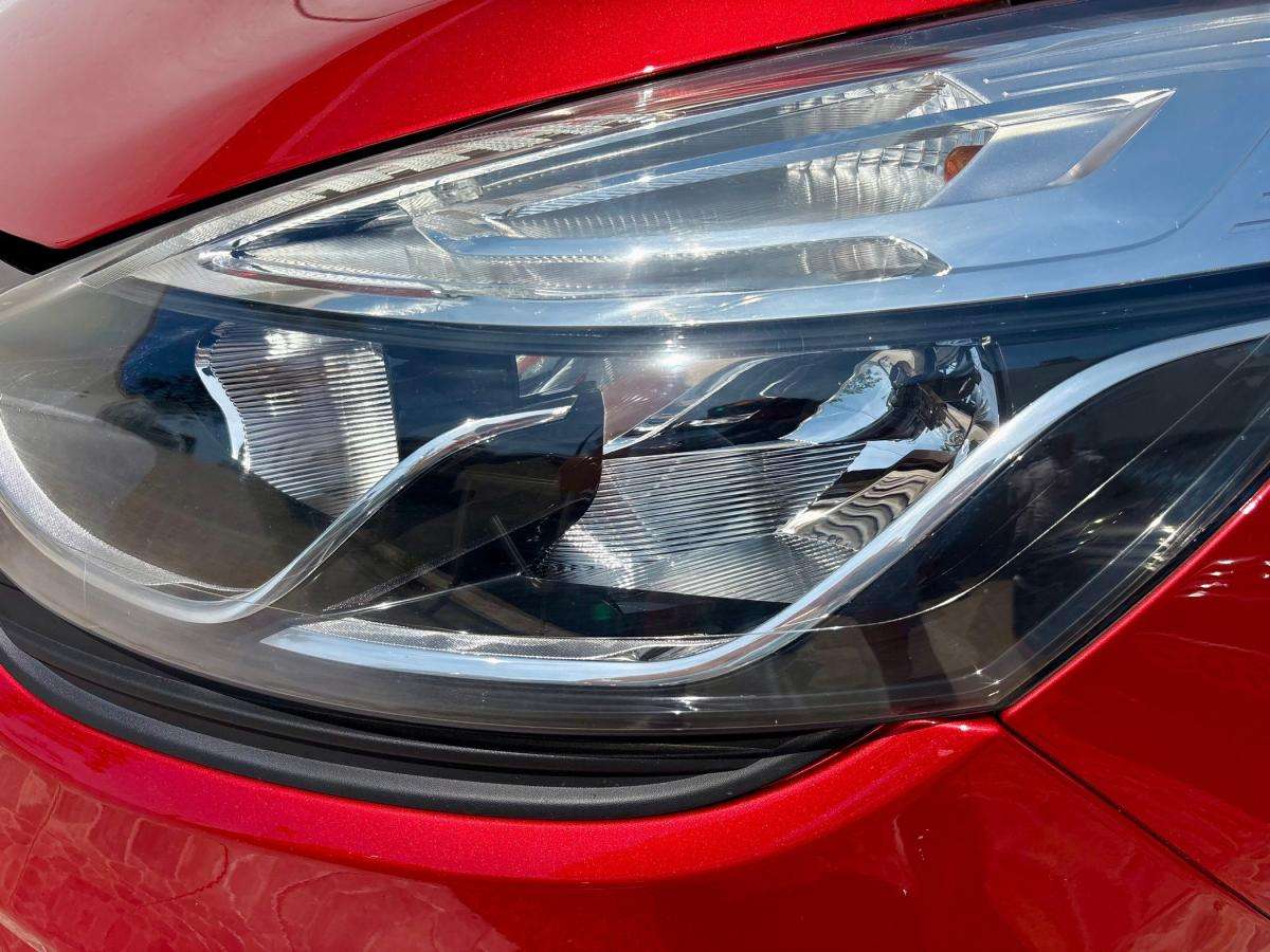 renault-clio-sport-tourer-2017-diesel-1461cc