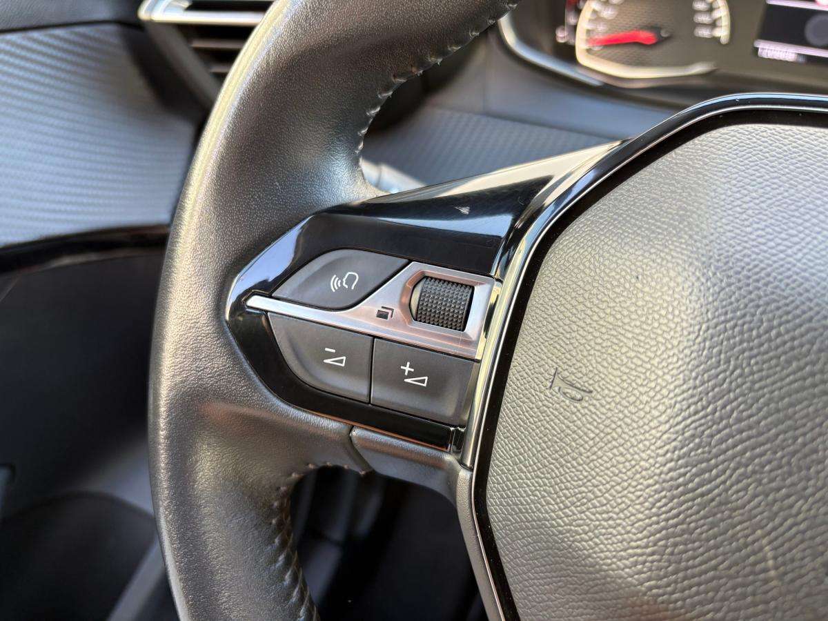 peugeot-208-2021-gasolina-1199cc
