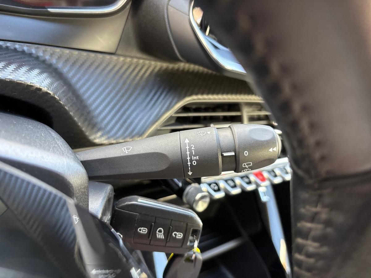 peugeot-208-2021-gasolina-1199cc