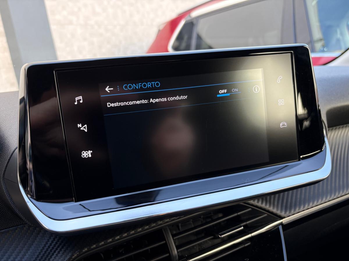 peugeot-208-2021-gasolina-1199cc