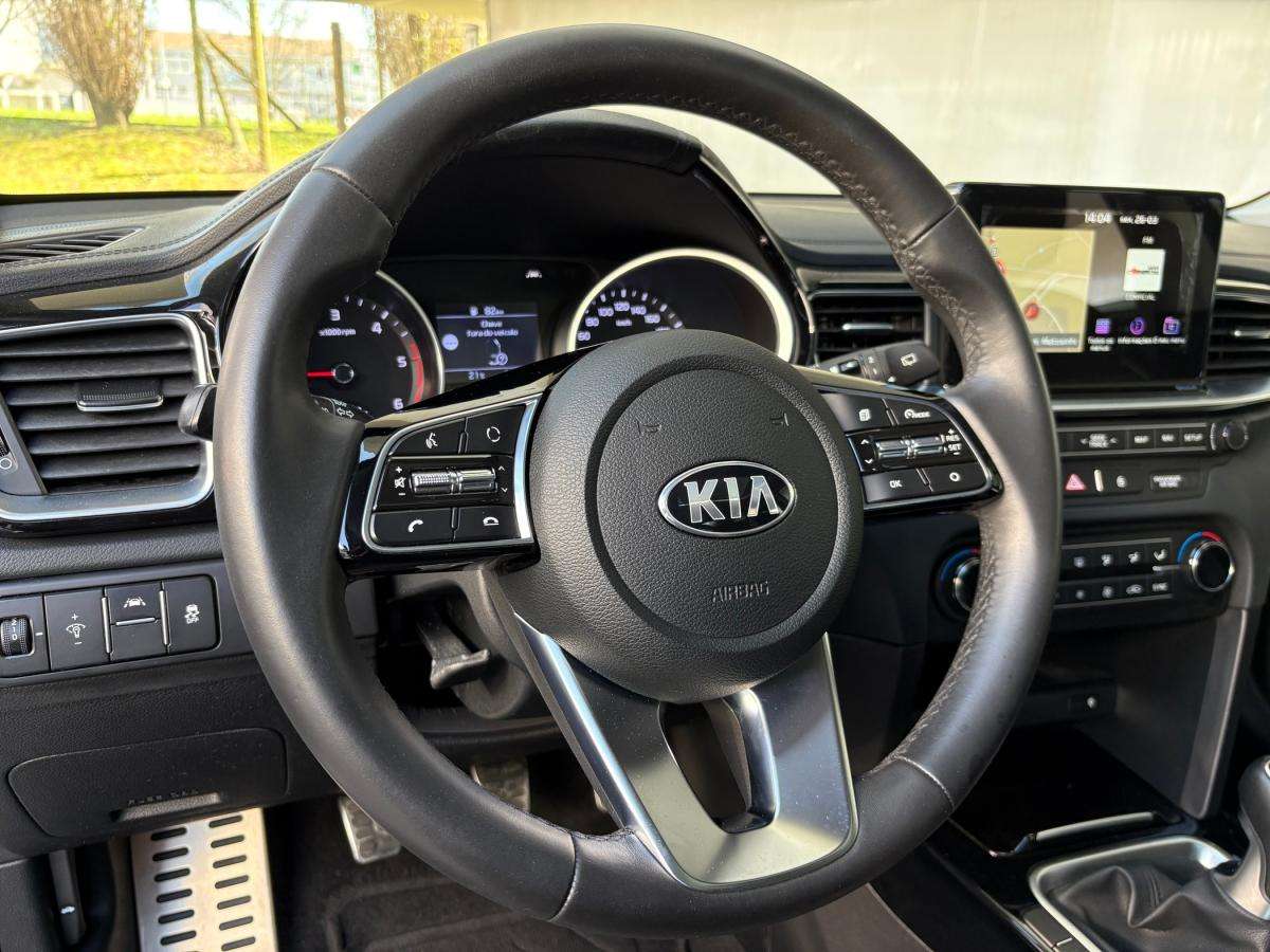 kia-ceed-sw-2019-diesel-1598cc