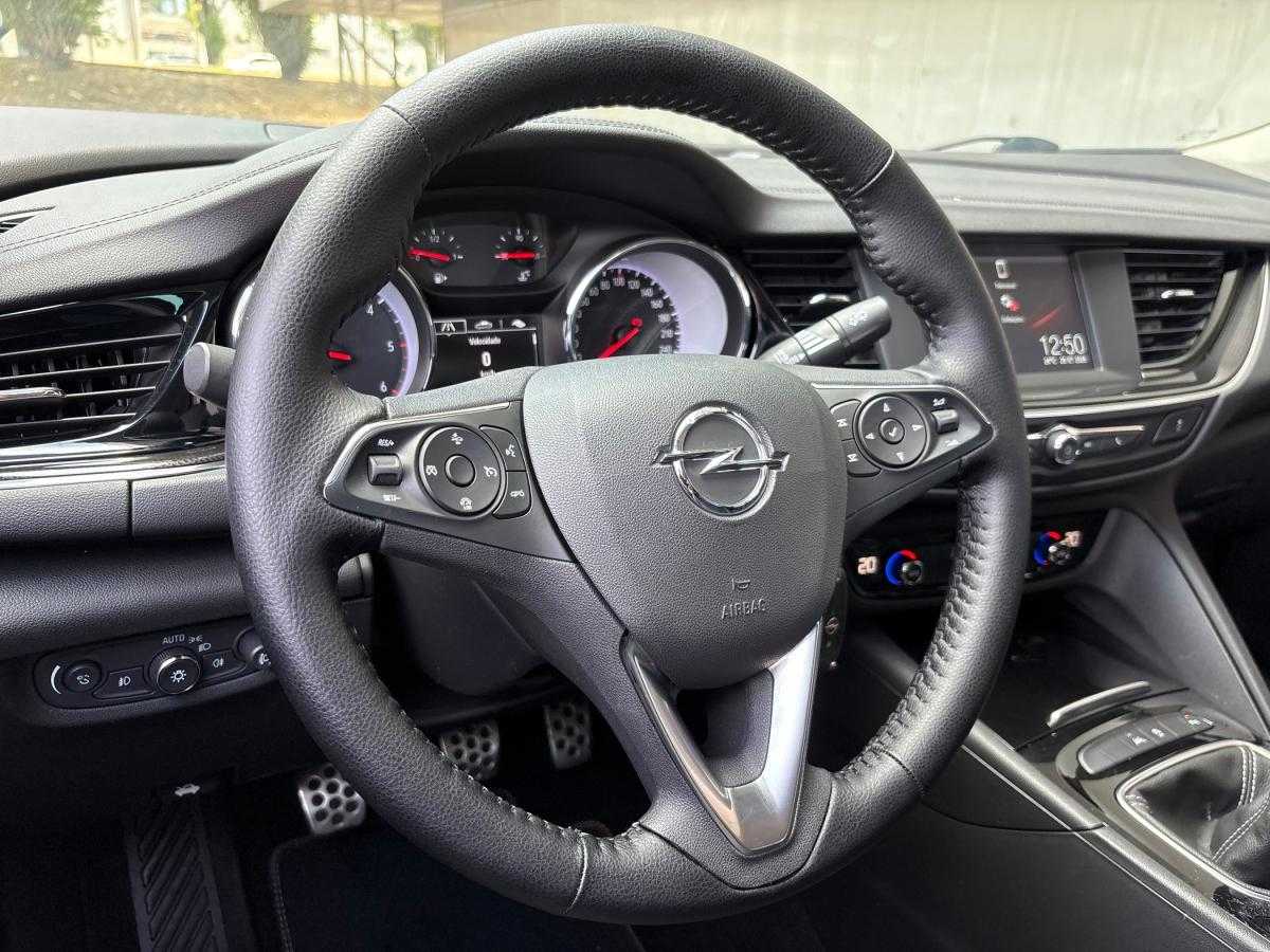 opel-insignia-2019-diesel-1598cc