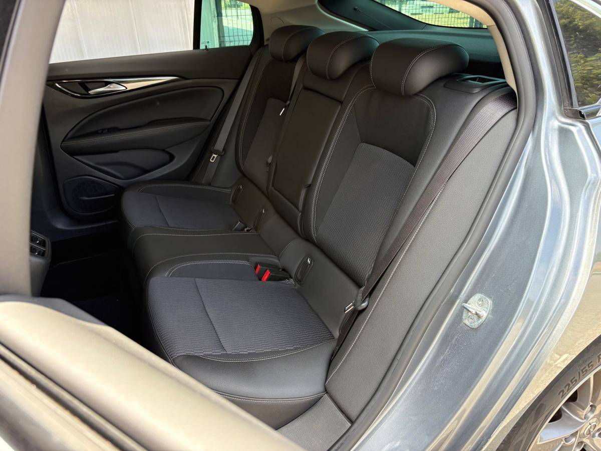 opel-insignia-2019-diesel-1598cc
