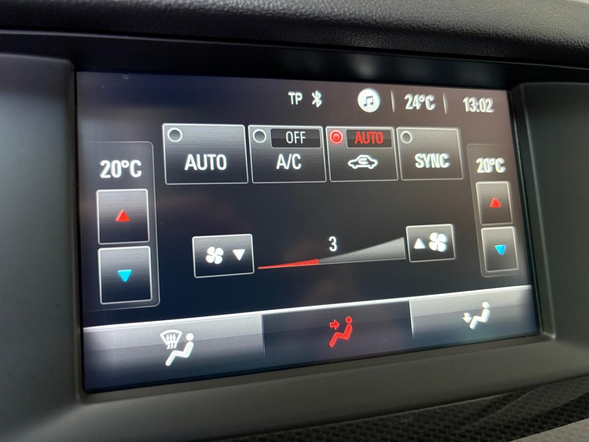 opel-insignia-2019-diesel-1598cc