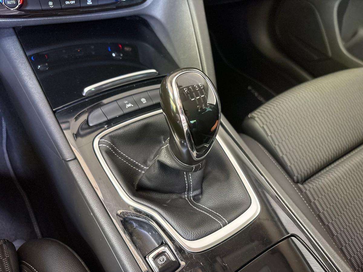 opel-insignia-2019-diesel-1598cc