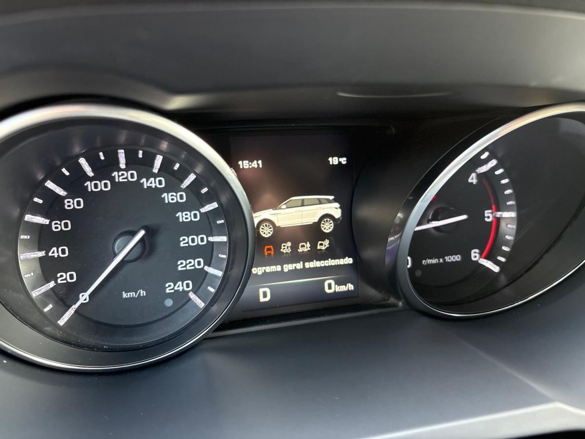 land-rover-range-rover-evoque-2015-diesel-2179cc