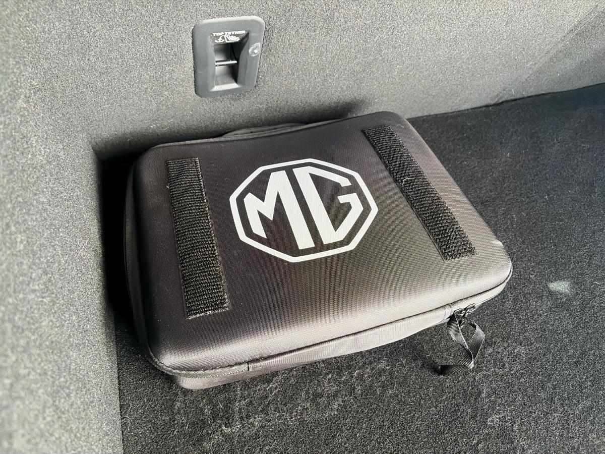 mg-hs-2025-hibrido-a-gasolina-1496cc