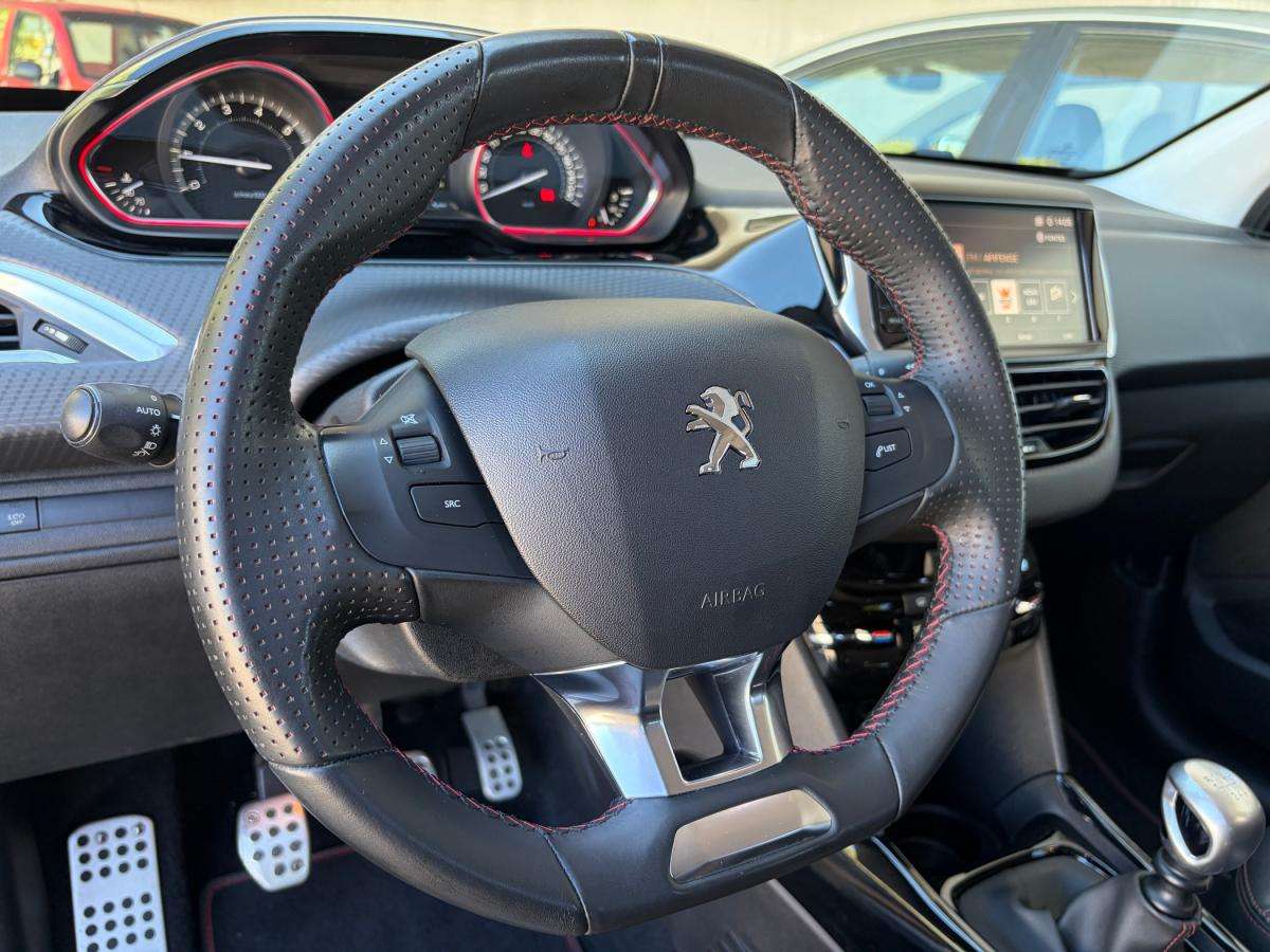 peugeot-2008-2018-gasolina-1199cc
