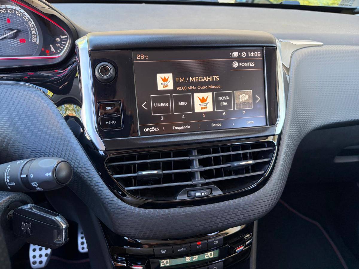 peugeot-2008-2018-gasolina-1199cc