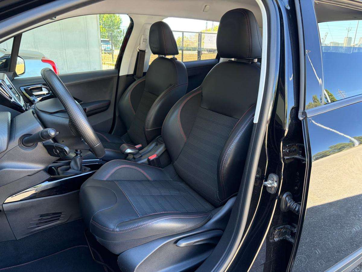 peugeot-2008-2018-gasolina-1199cc