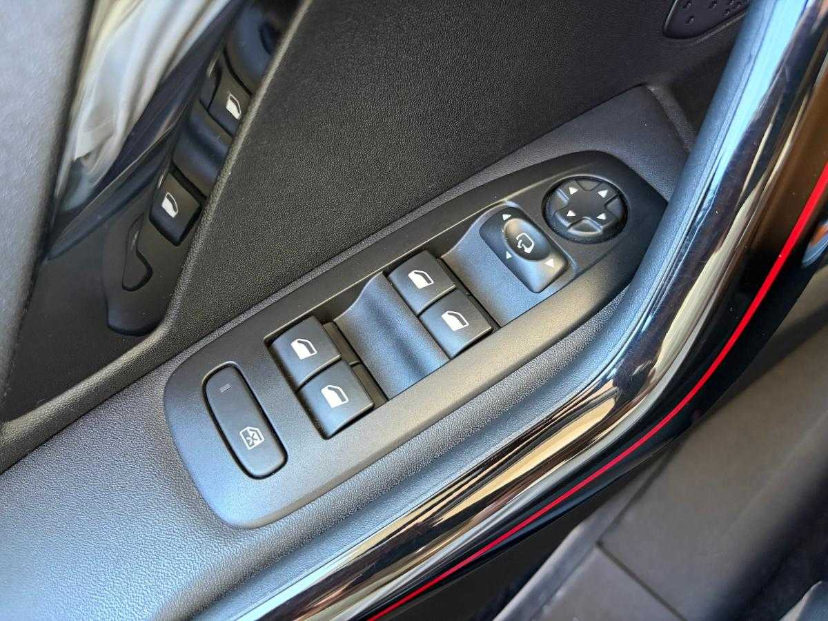 peugeot-2008-2018-gasolina-1199cc