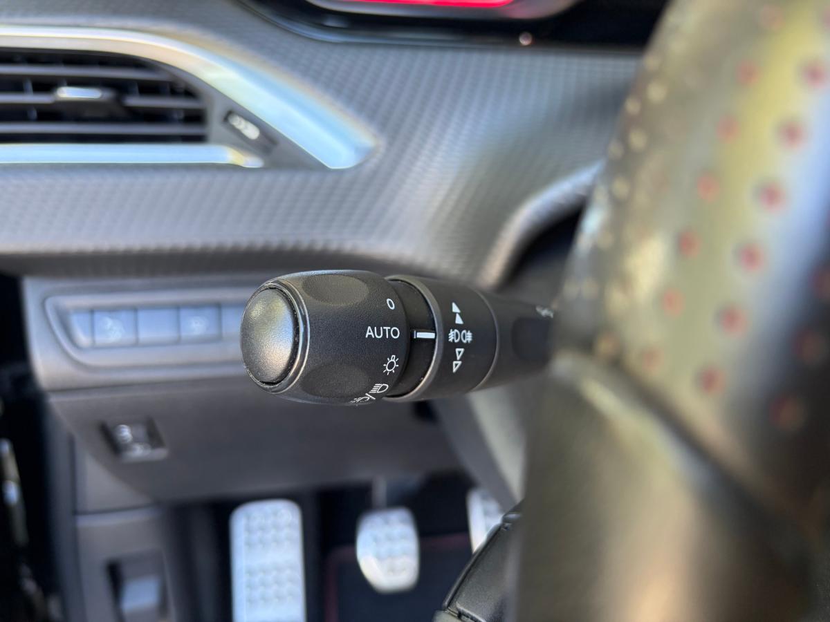 peugeot-2008-2018-gasolina-1199cc