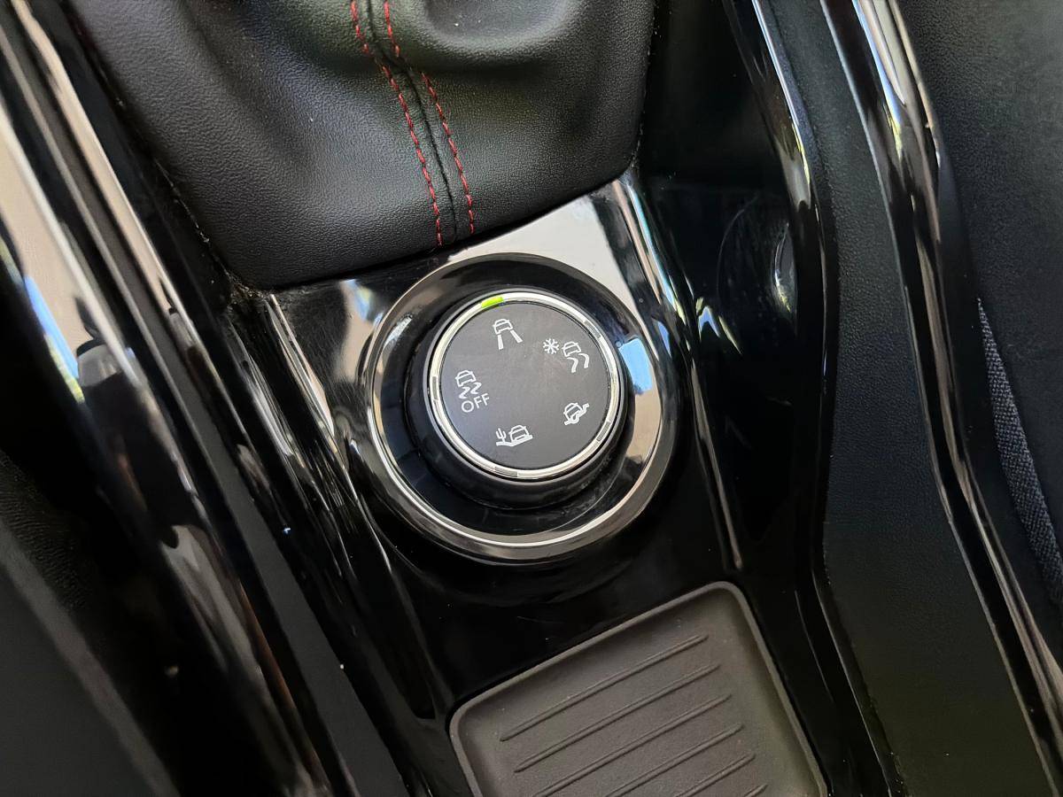 peugeot-2008-2018-gasolina-1199cc
