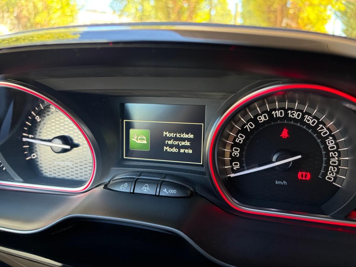 peugeot-2008-2018-gasolina-1199cc