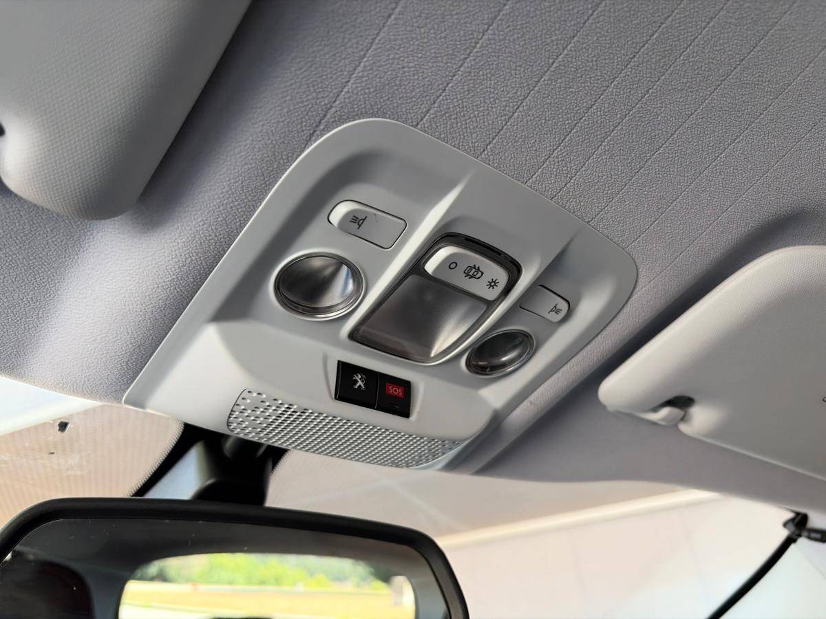 peugeot-2008-2018-gasolina-1199cc