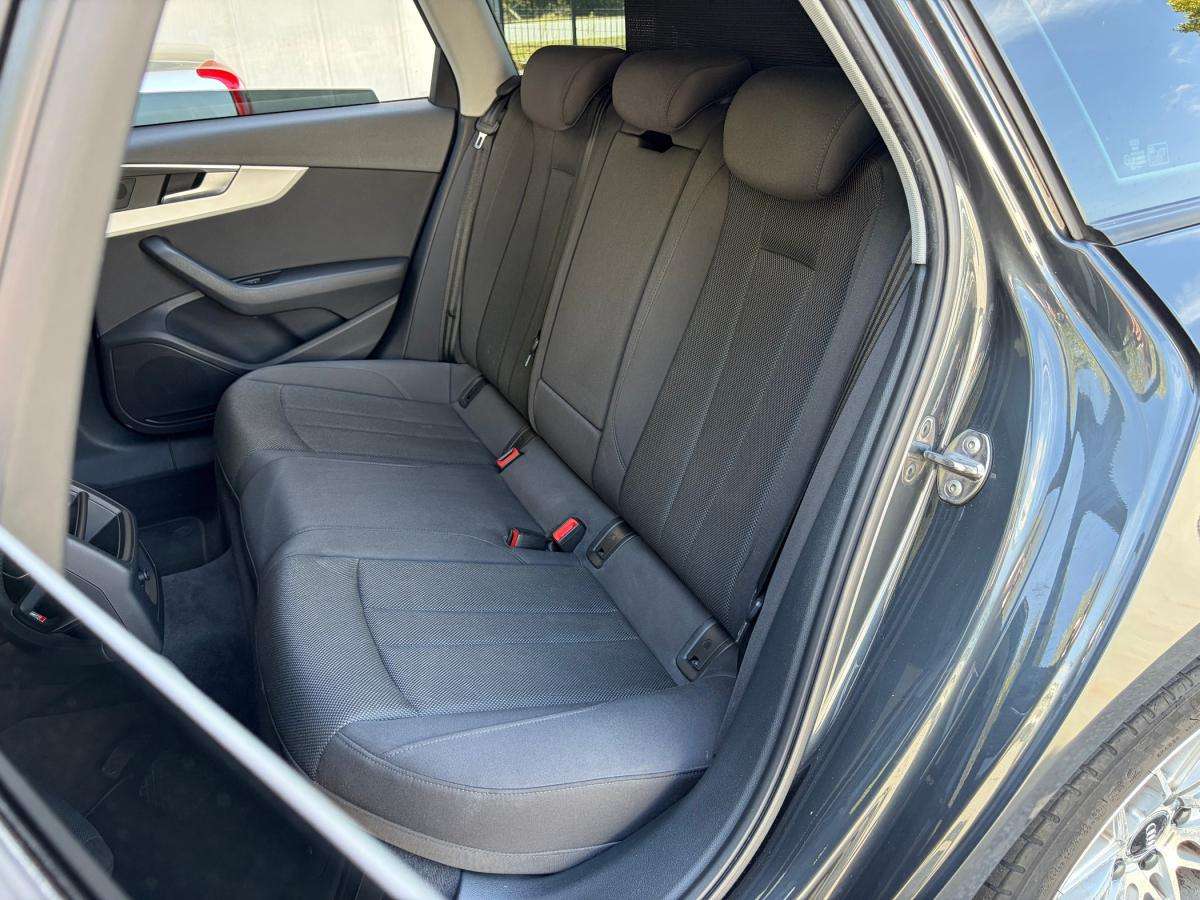 audi-a4-avant-2019-diesel-1968cc