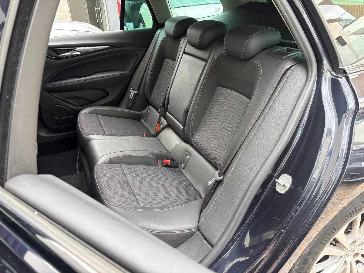 opel-insignia-sports-tourer-2019-diesel-1598cc