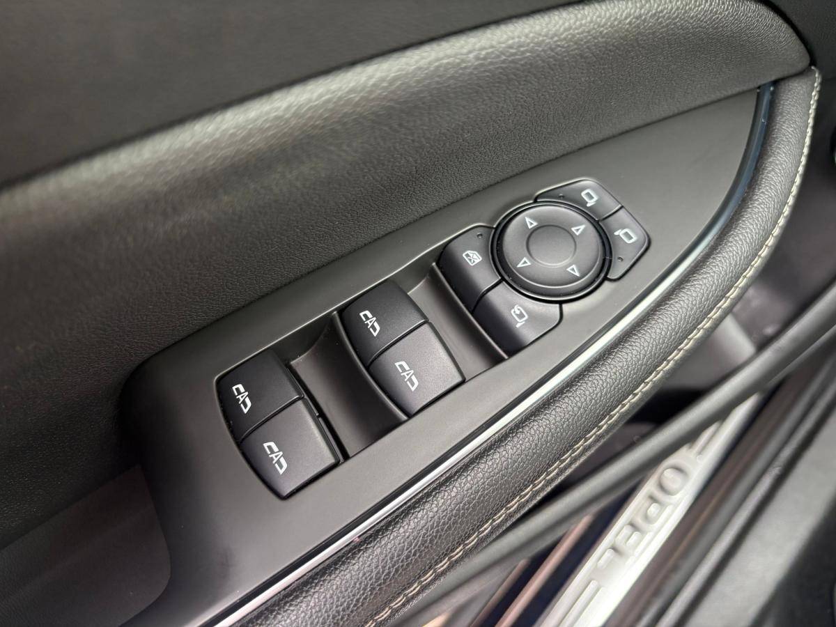 opel-insignia-sports-tourer-2019-diesel-1598cc
