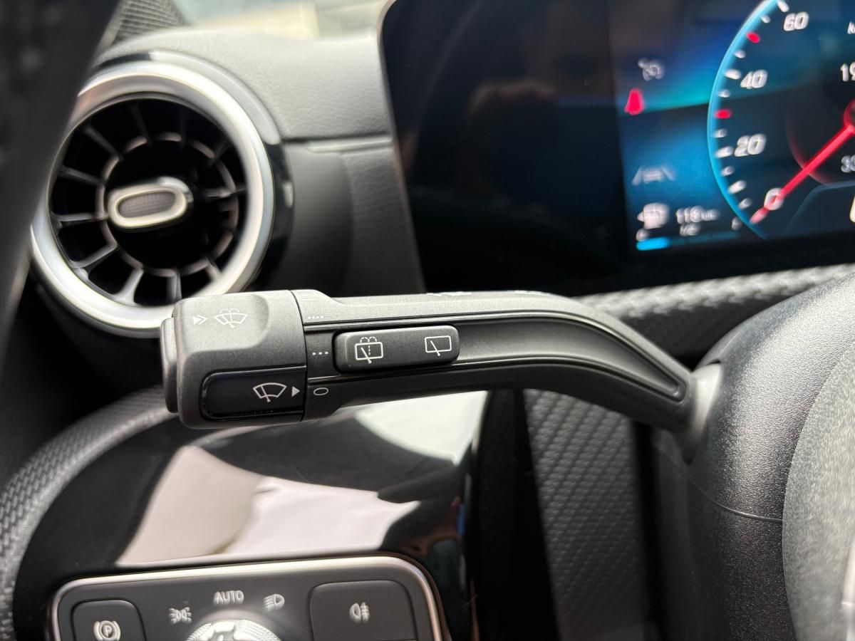mercedes-benz-classe-a-2022-gasolina-1332cc