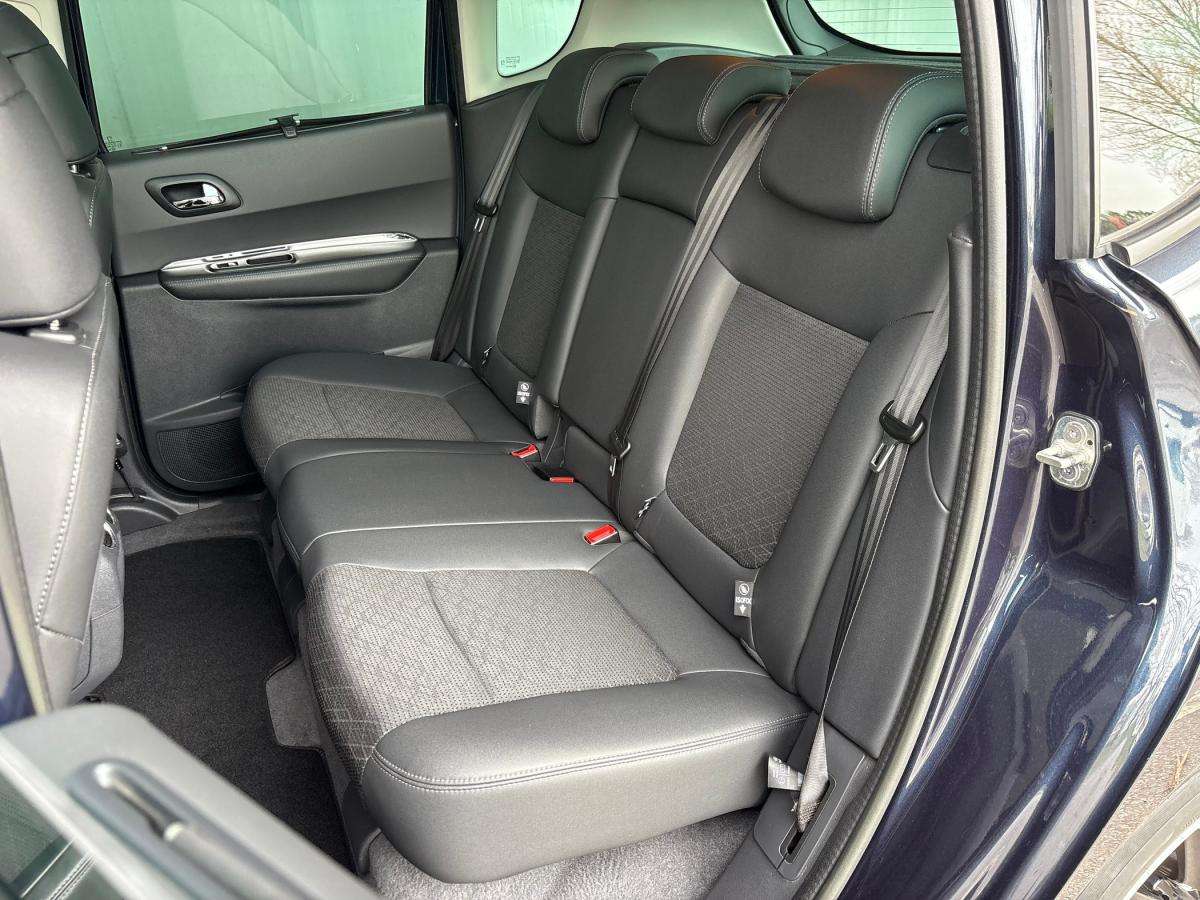 peugeot-3008-2015-diesel-1560cc