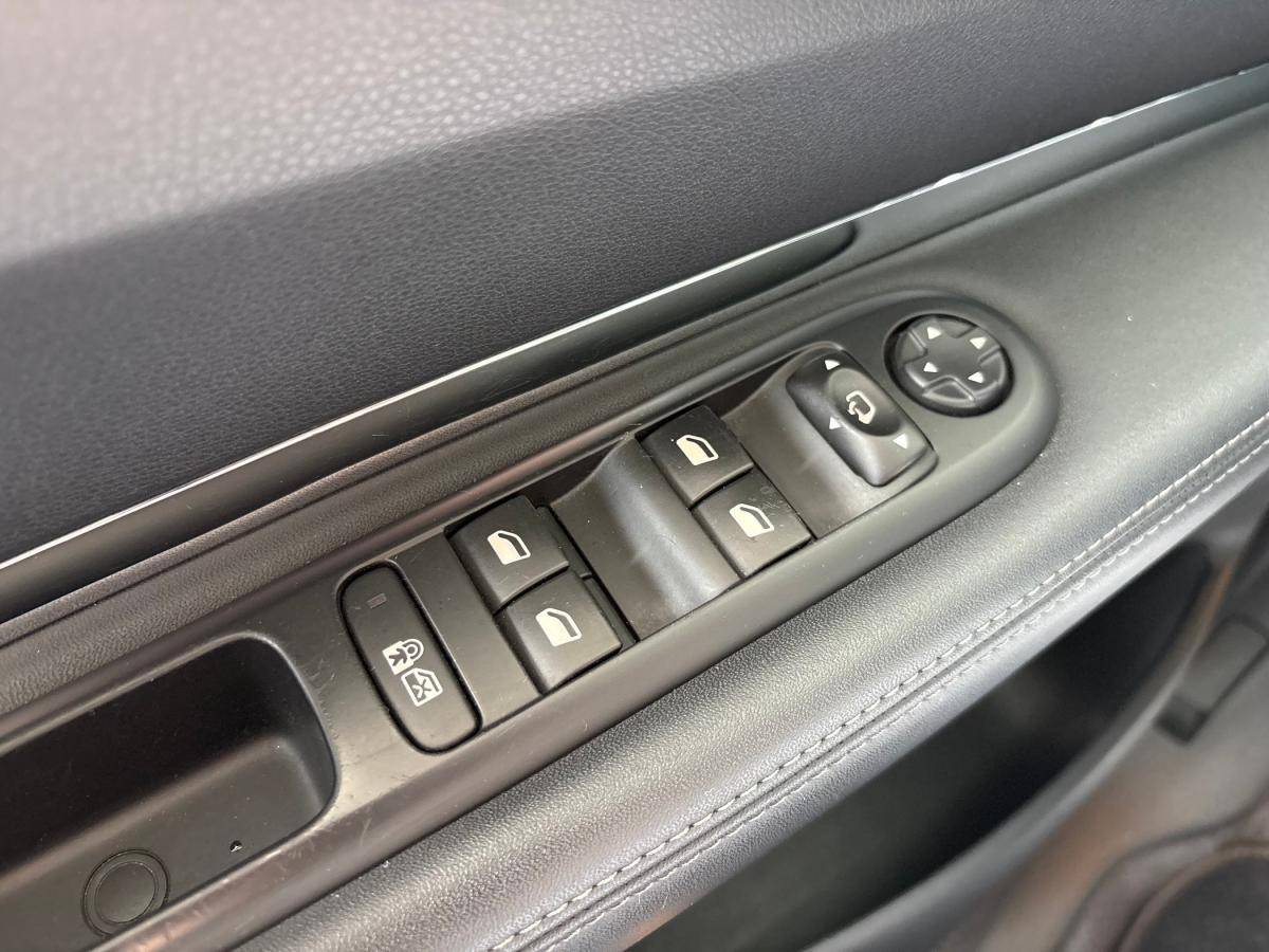peugeot-3008-2015-diesel-1560cc