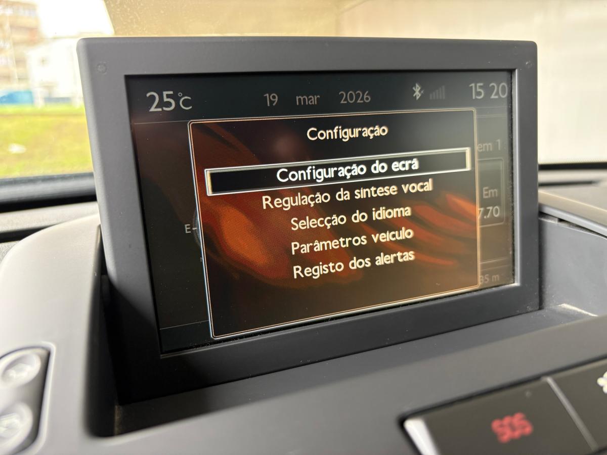 peugeot-3008-2015-diesel-1560cc