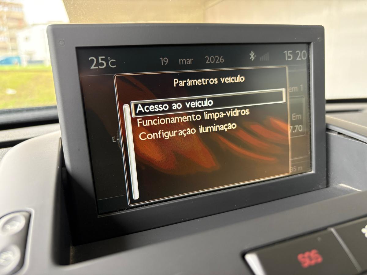 peugeot-3008-2015-diesel-1560cc