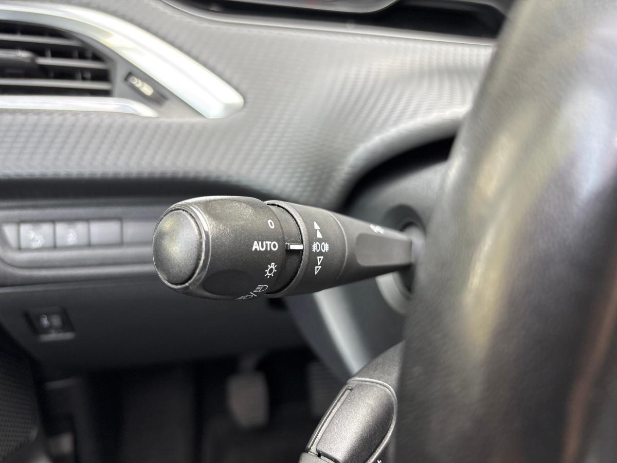 peugeot-2008-2017-gasolina-1199cc