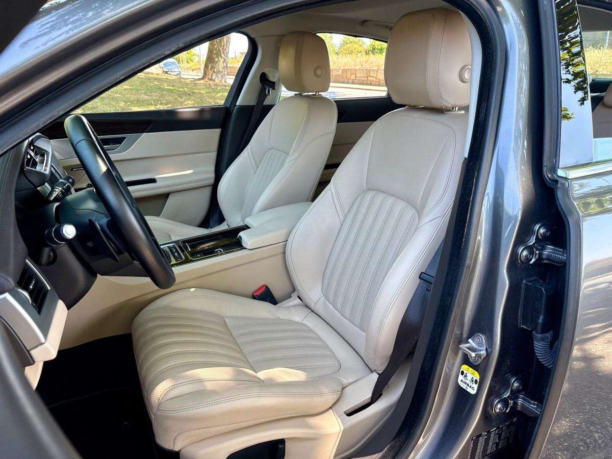 jaguar-xf-2017-diesel-2993cc