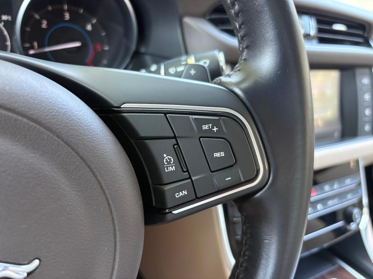 jaguar-xf-2017-diesel-2993cc