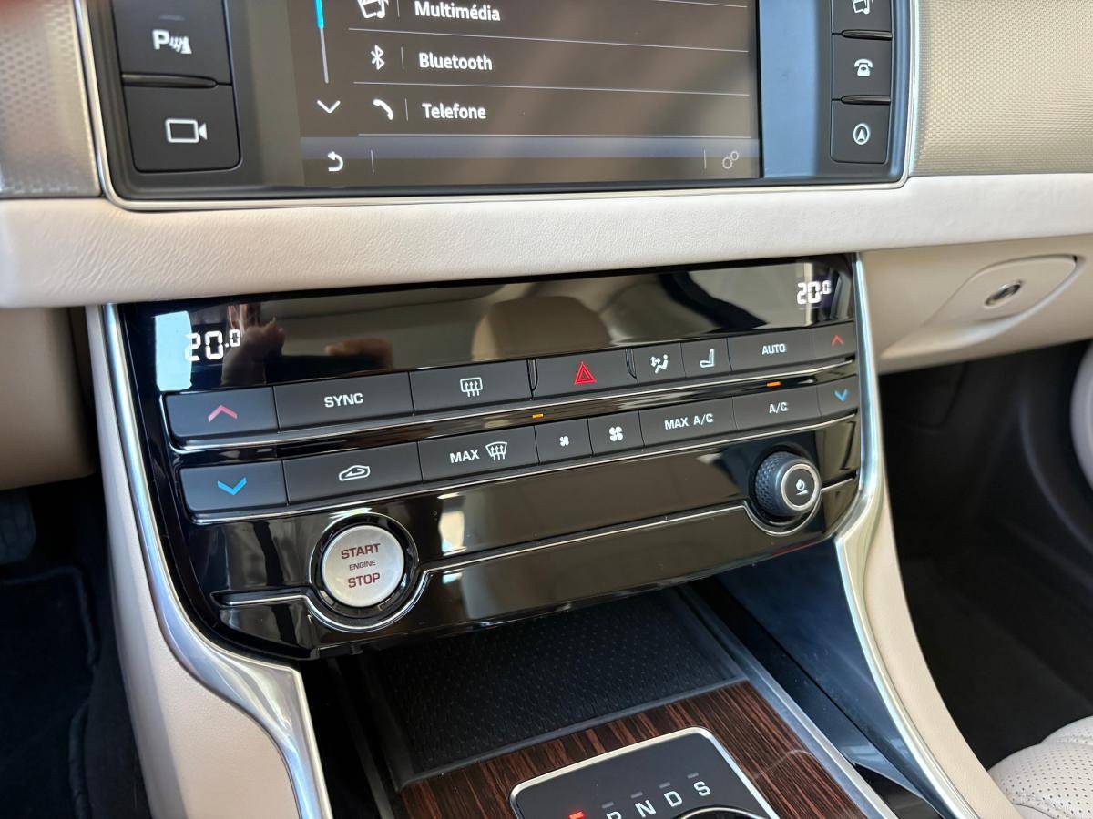 jaguar-xf-2017-diesel-2993cc