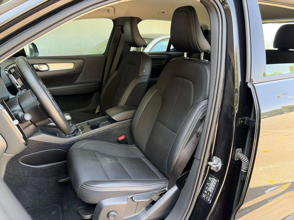 volvo-xc40-2019-diesel-1969cc