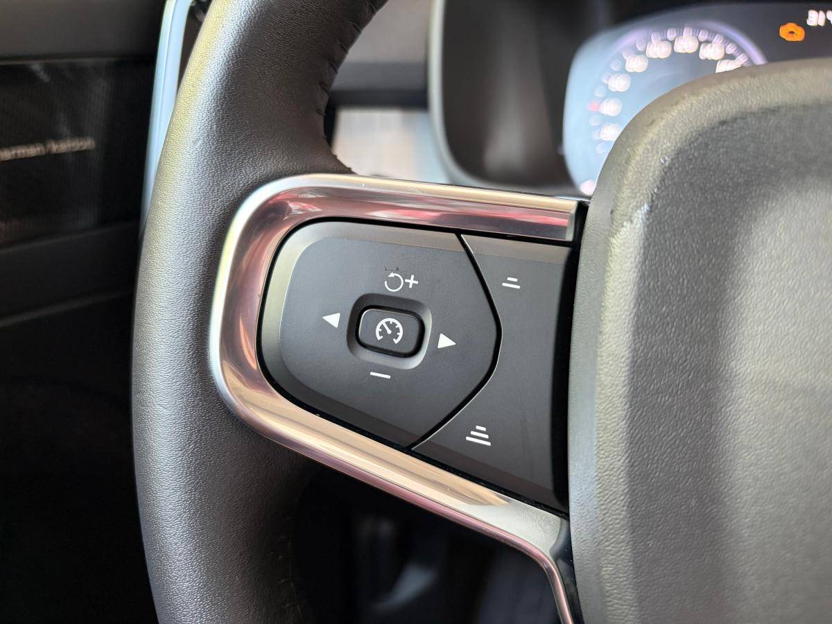 volvo-xc40-2019-diesel-1969cc