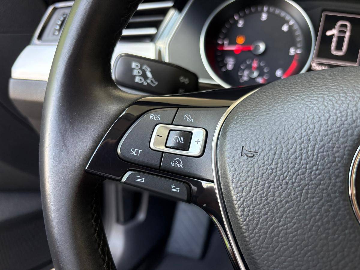 volkswagen-passat-variant-2015-diesel-1968cc