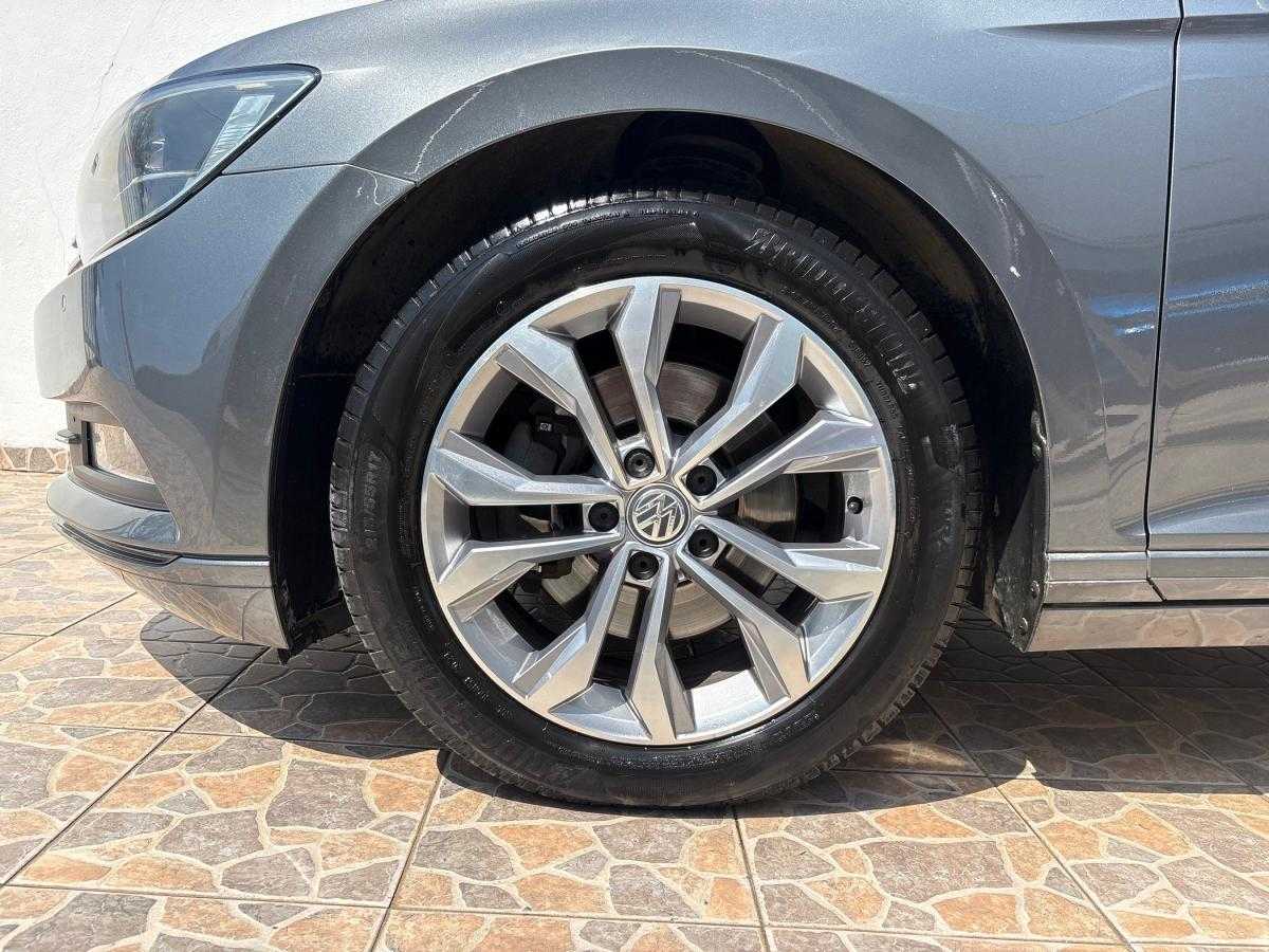 volkswagen-passat-variant-2015-diesel-1968cc