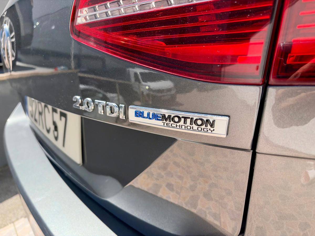 volkswagen-passat-variant-2016-diesel-1968cc