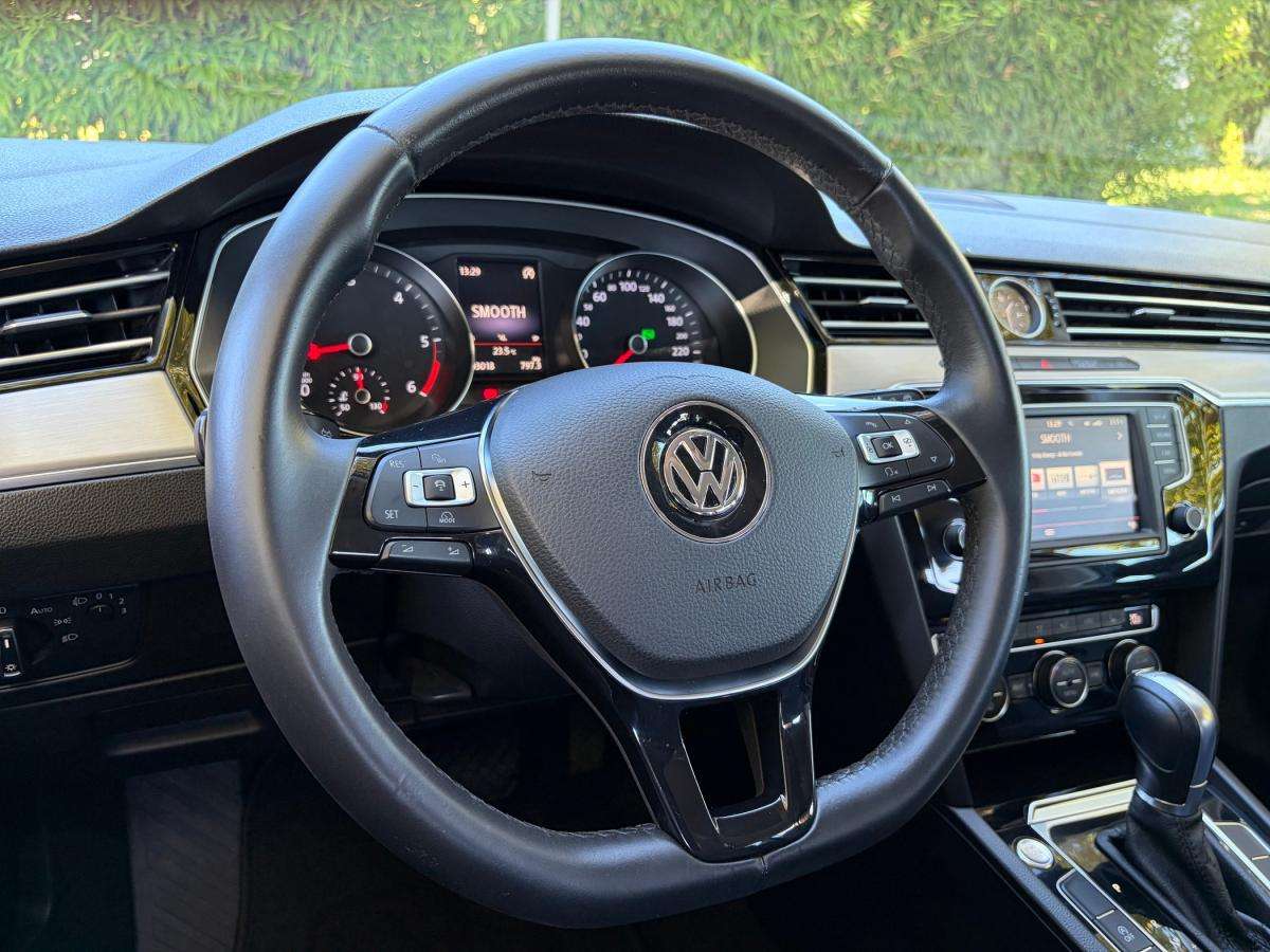 volkswagen-passat-variant-2016-diesel-1968cc