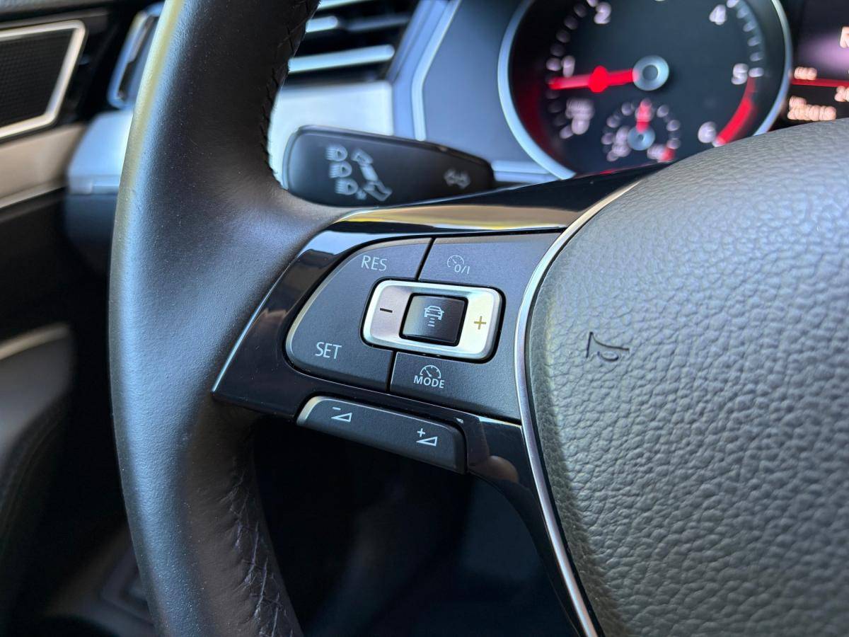 volkswagen-passat-variant-2016-diesel-1968cc