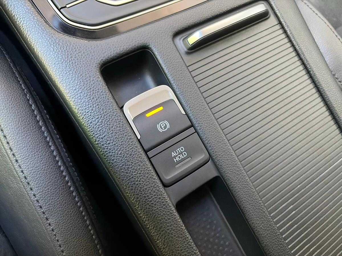 volkswagen-passat-variant-2016-diesel-1968cc