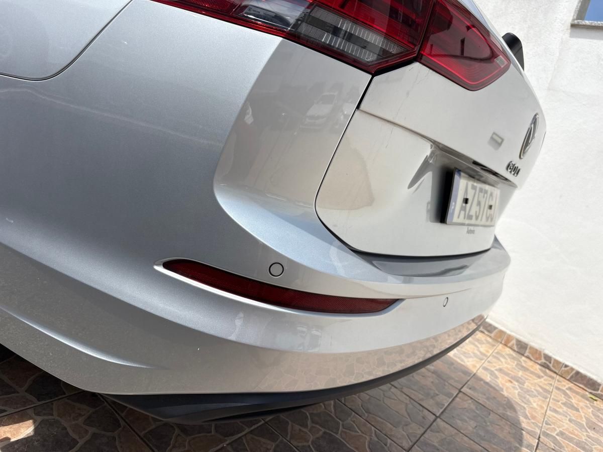 volkswagen-golf-variant-2023-diesel-1968cc
