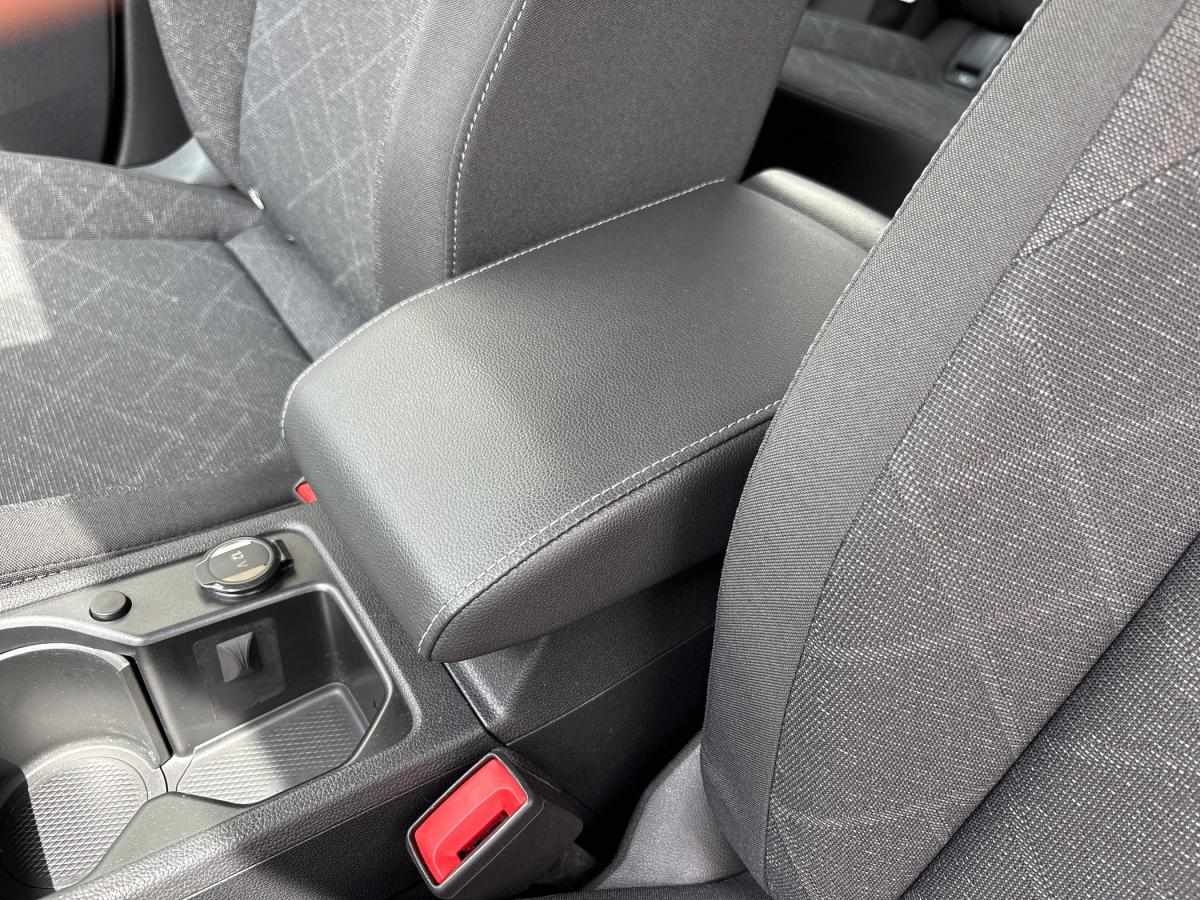 volkswagen-golf-variant-2023-diesel-1968cc